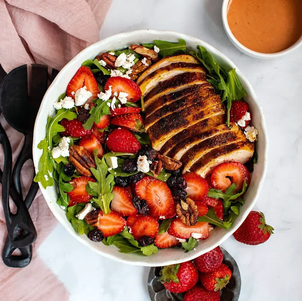 blackened chicken and strawberry salad