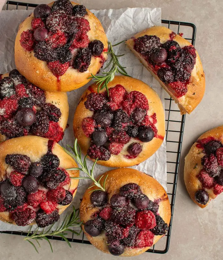 Mixed Berry Fruit Focaccia - Cherry on my Sundae