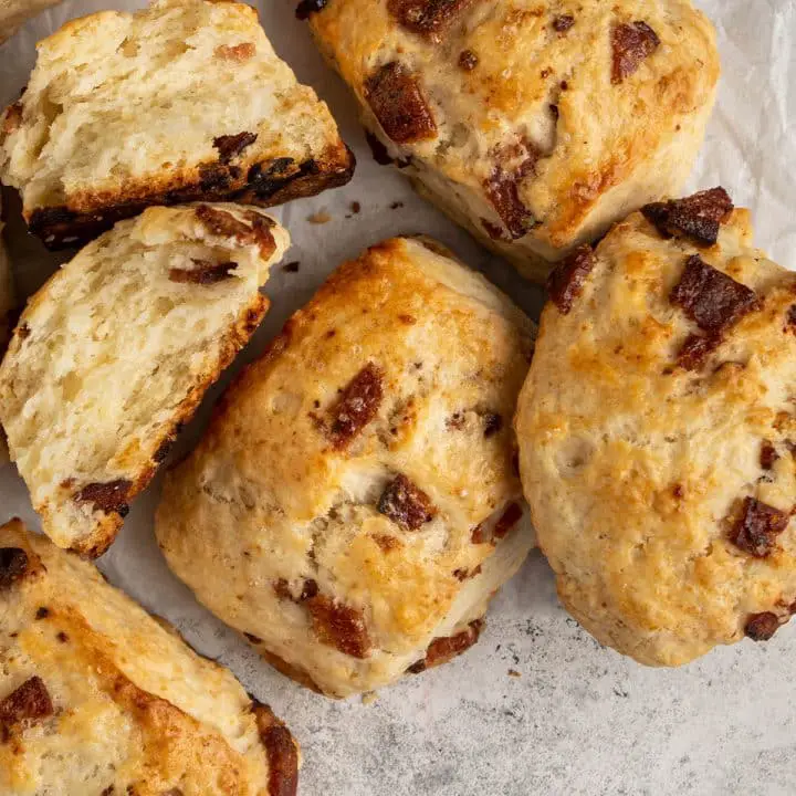 maple bacon scones