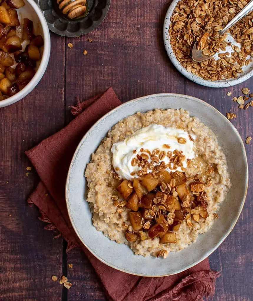 Apple Cider Oatmeal with Caramelized Apples - Cherry on my Sundae