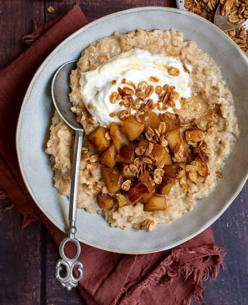 Apple Cider Oatmeal with Caramelized Apples - Cherry on my Sundae