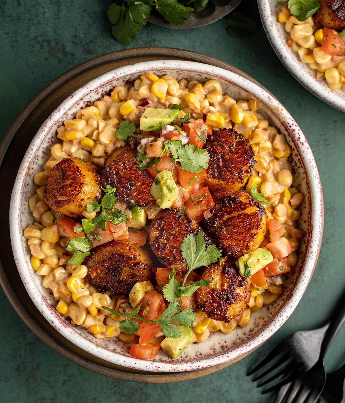 blackened scallops with coconut creamed corn