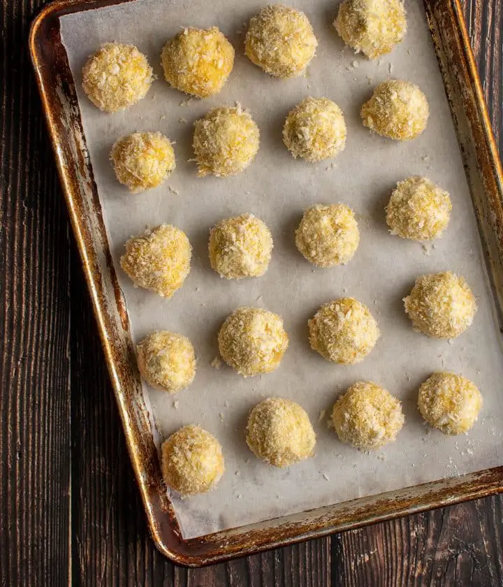 shape the ricotta into balls