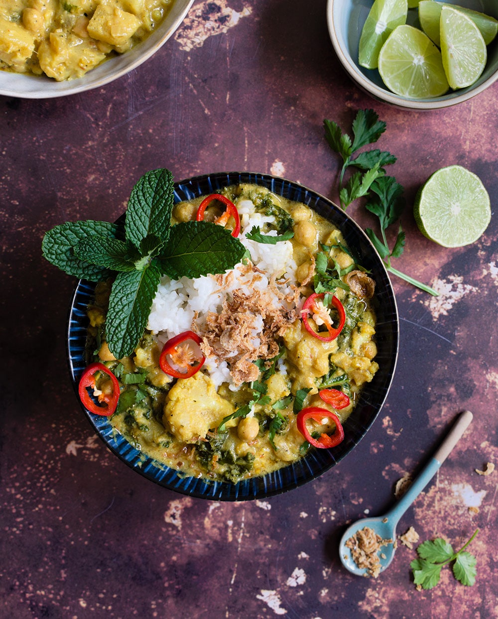 cauliflower and chickpea vadouvan curry