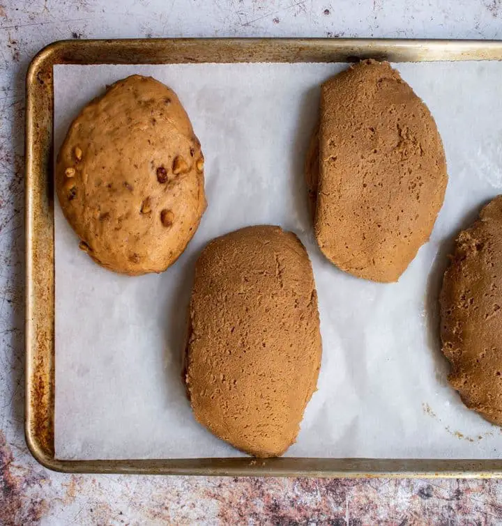 cover the shaped bread with the coffee topping