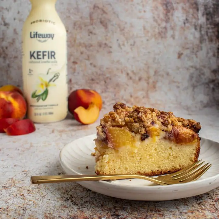 peach crumble kefir cake