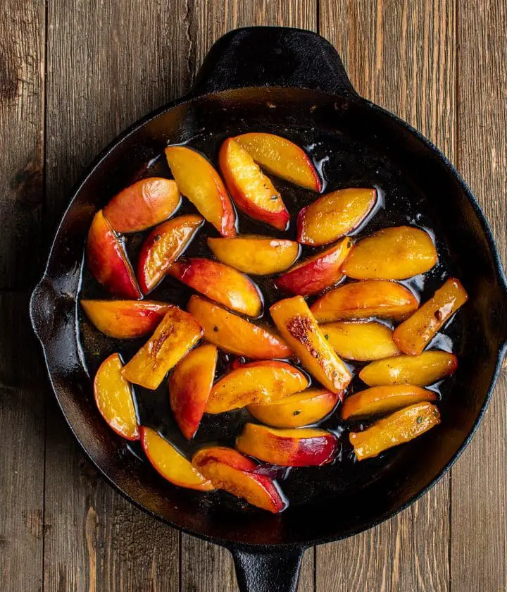 caramelized peaches