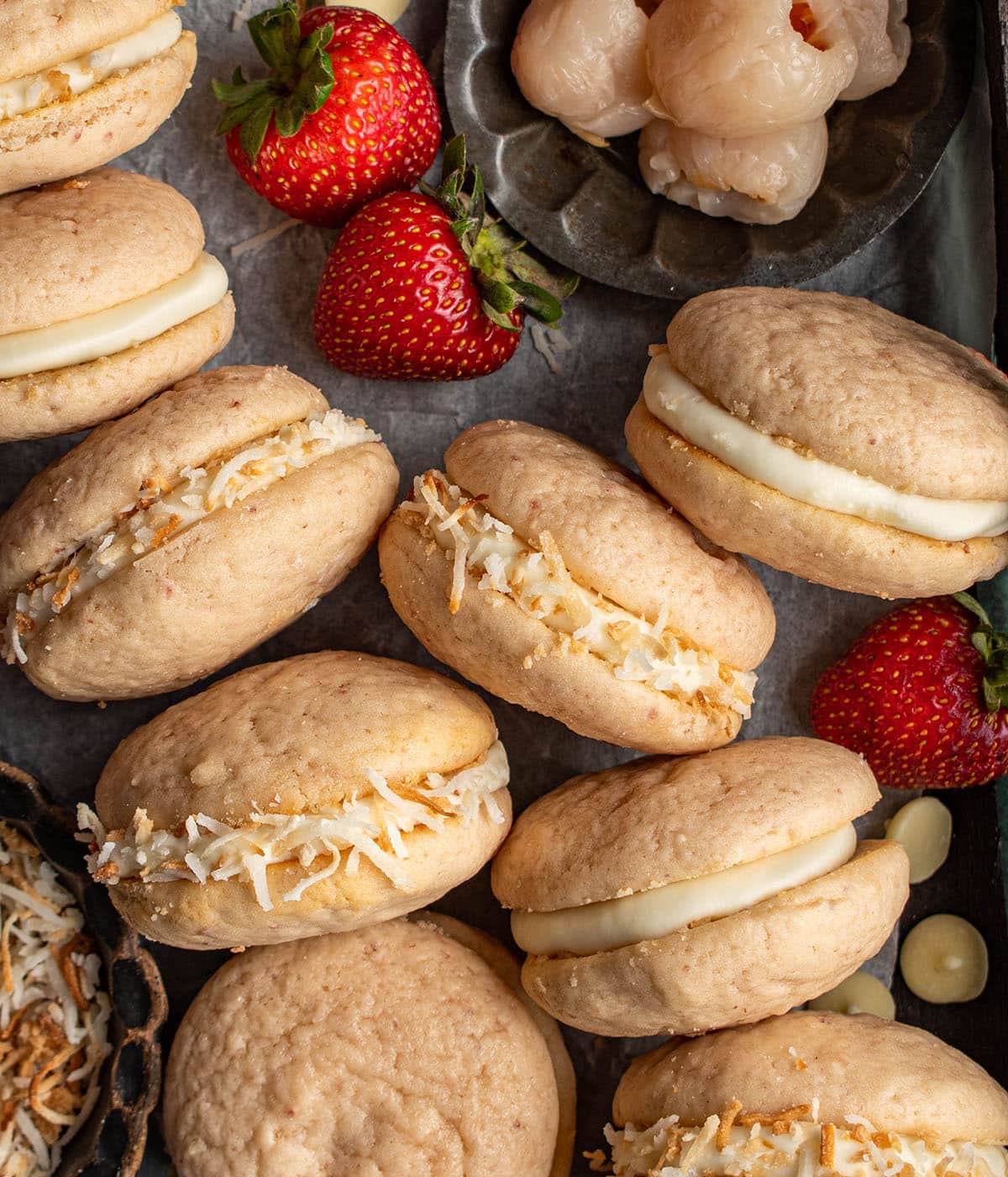 strawberry kefir whoopie pies