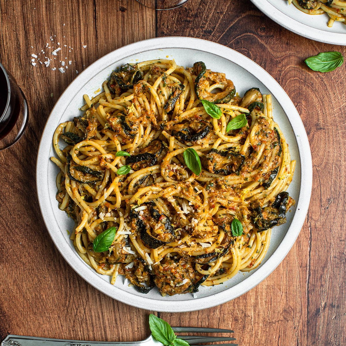 summer zucchini pasta with tomato pesto