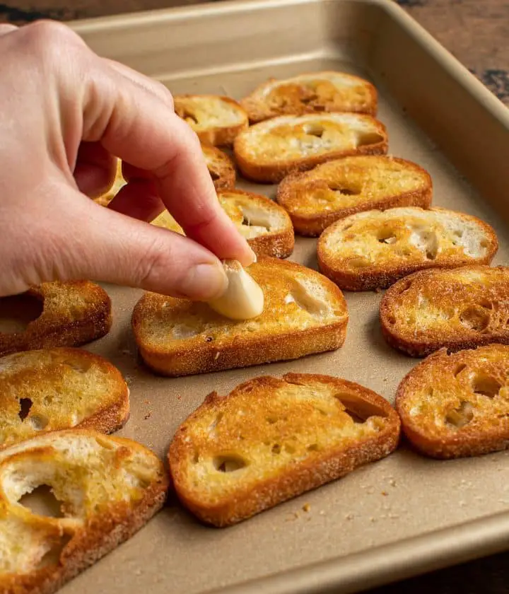 garlic bread crisps