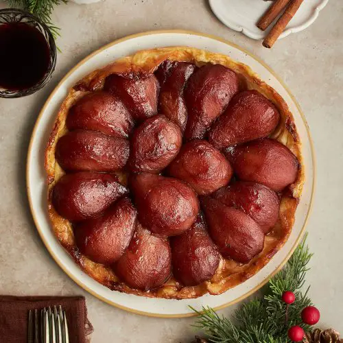 https://www.cherryonmysundae.com/wp-content/uploads/2023/12/pear-tarte-tatin-feature-500x500.jpg