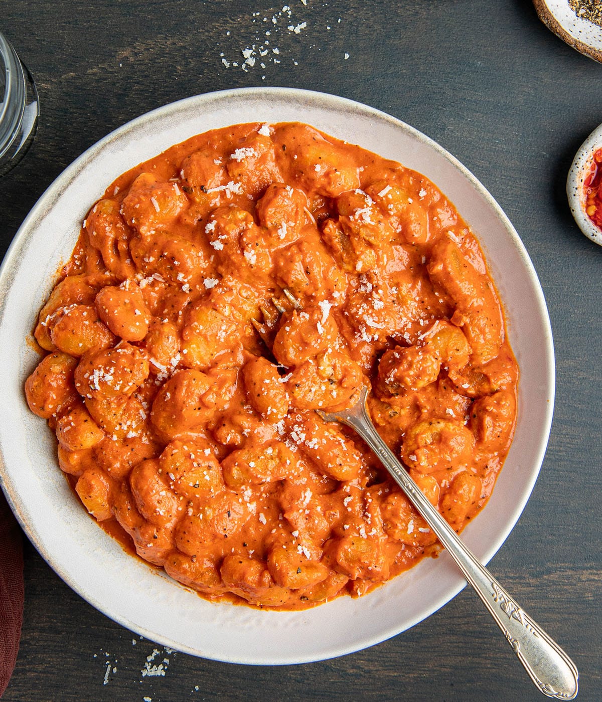 skillet cacio e pepe gnocchi alla vodka